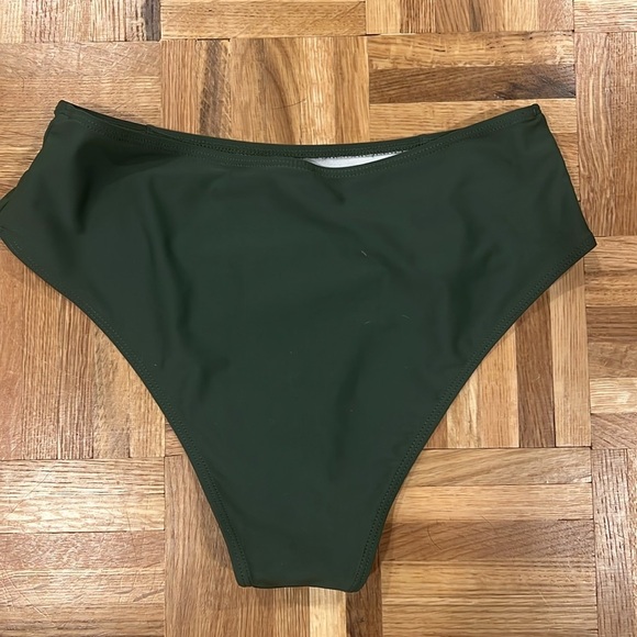 Moshu Green Asymmetrical One-Shoulder Bikini size medium. - Picture 10 of 11